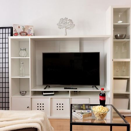 Sea & Wave Adela Boutique Apartment Málaga Exteriör bild